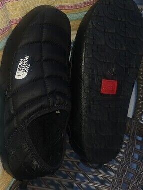 The North Face Black Quilted Men's Slip-On Mules